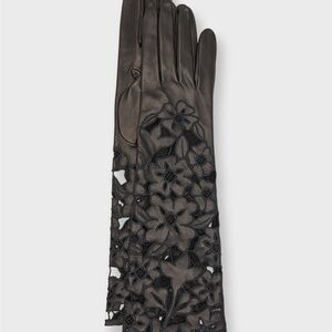 The most beautiful gloves that I have ever seen and owned!